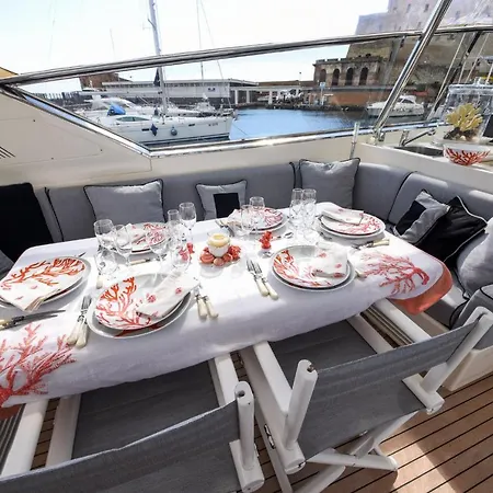 Szálloda Noleggio Barca *